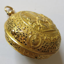 Load image into Gallery viewer, fine and rare 22k gold pair cased quarter repeating verge fusee pocket watch by Richard Rooker London circa 1715